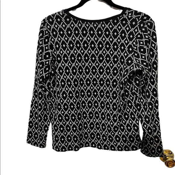 J. Jill long Sleeve Black and White Sweater Top Kangaroo Pocket Size Small - Picture 2 of 5